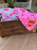 🍓 Pink Checkered Minky Blanket – Strawberry