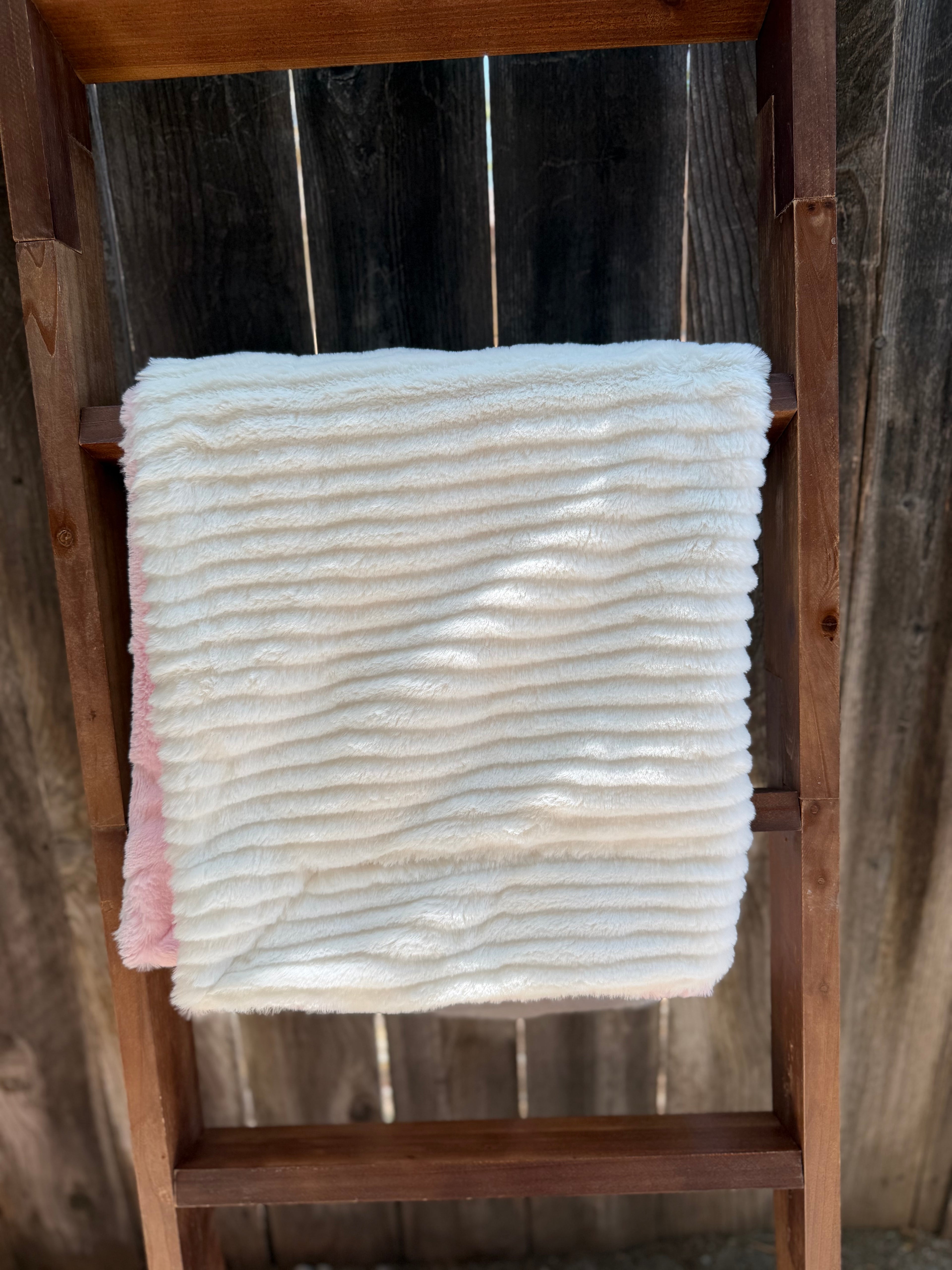 Blush Daisy Baby Blanket 🌸😊