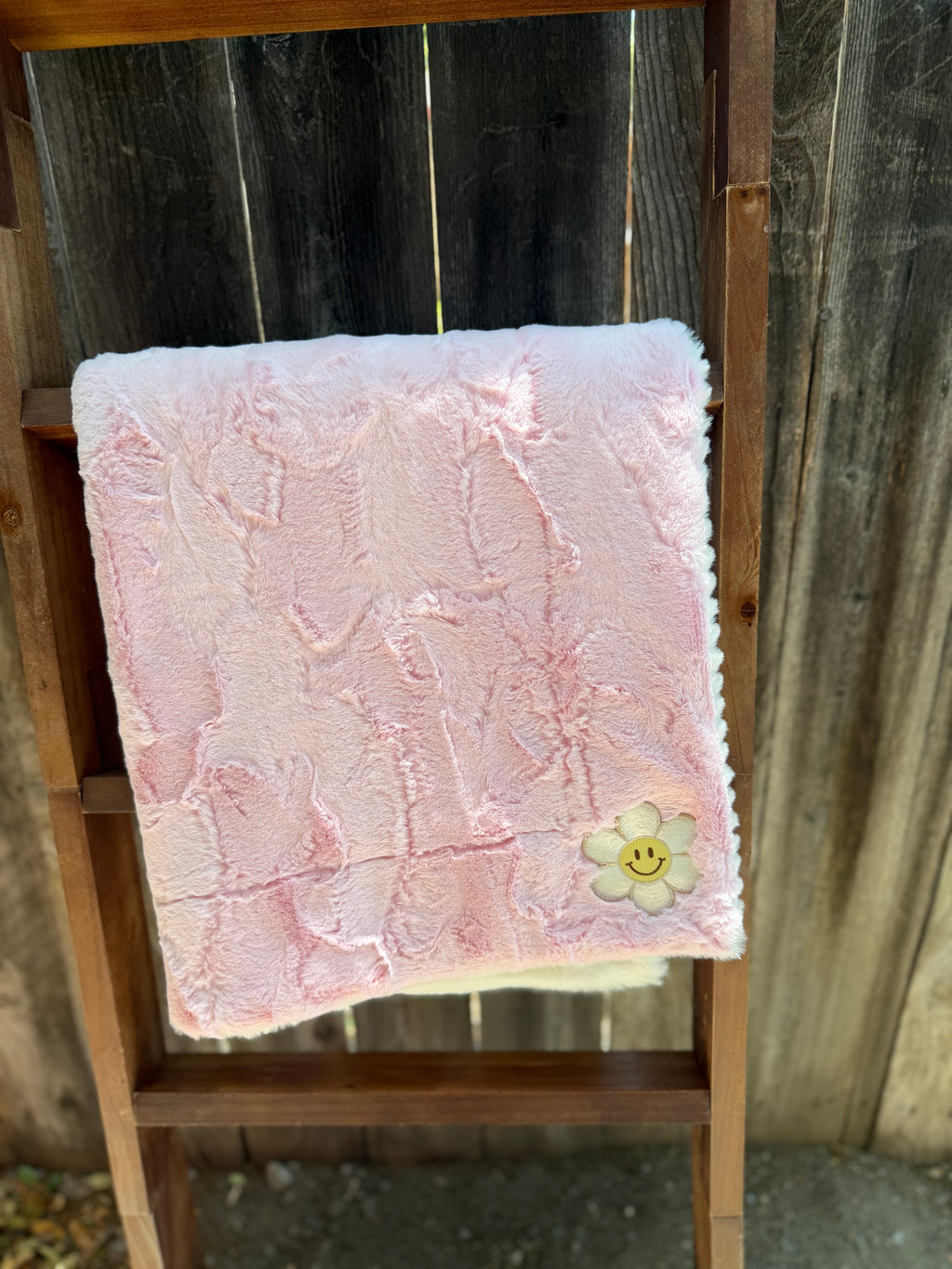 Blush Daisy Baby Blanket 🌸😊
