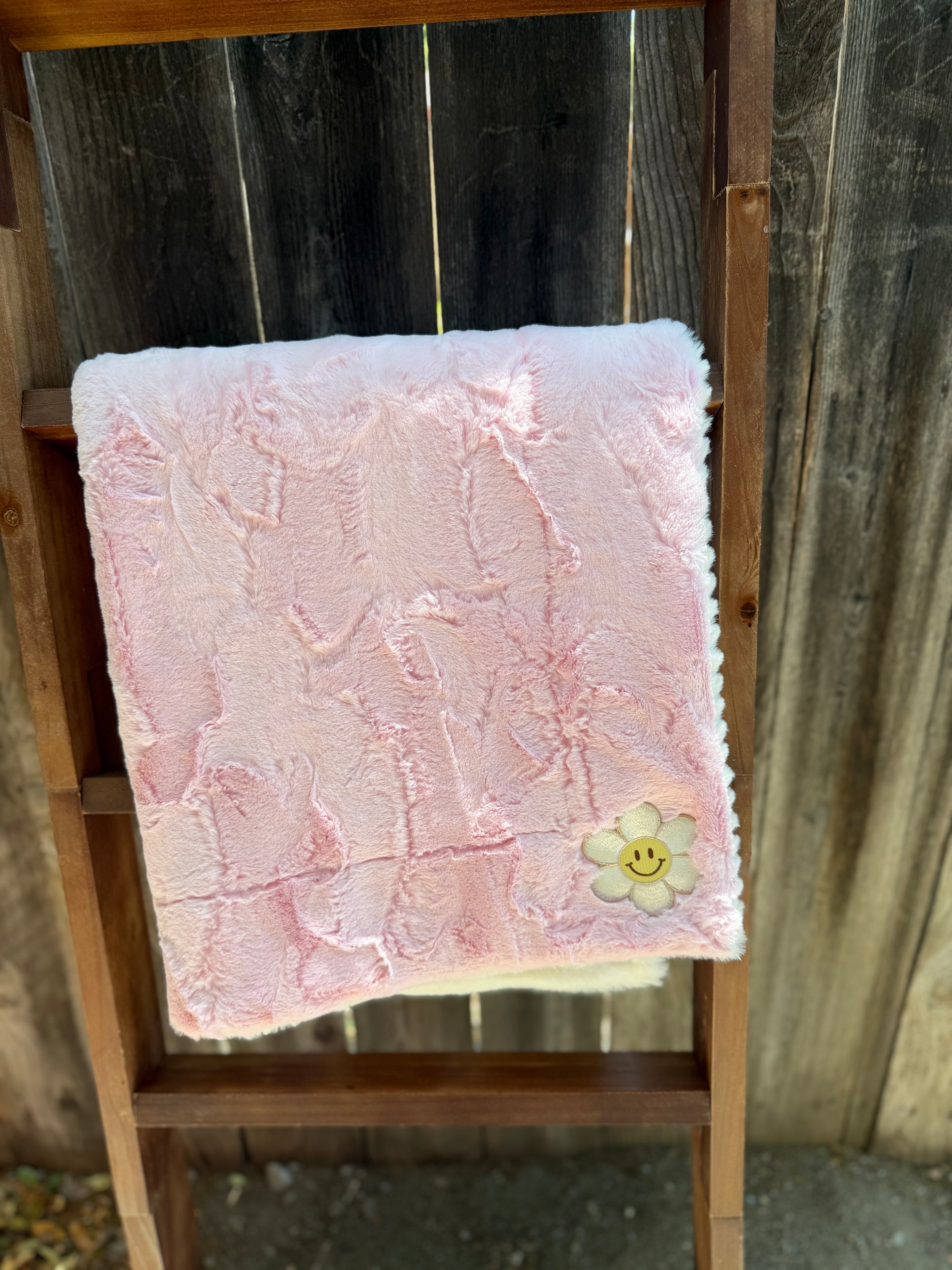 Blush Daisy Baby Blanket 🌸😊