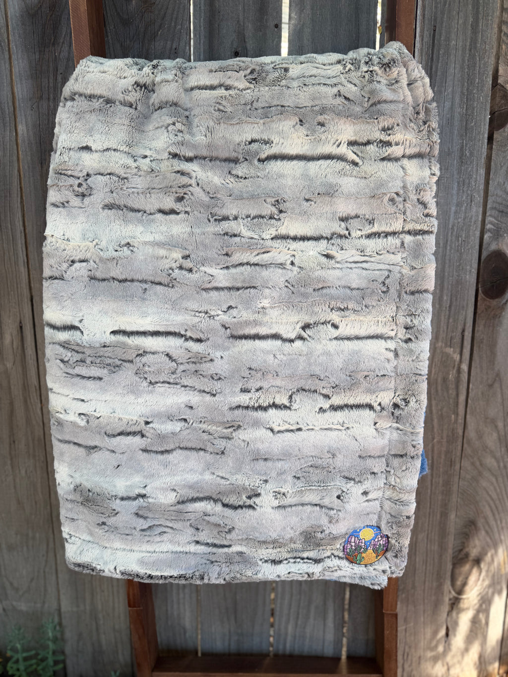 💙 Bluebell & Silver Fox Throw