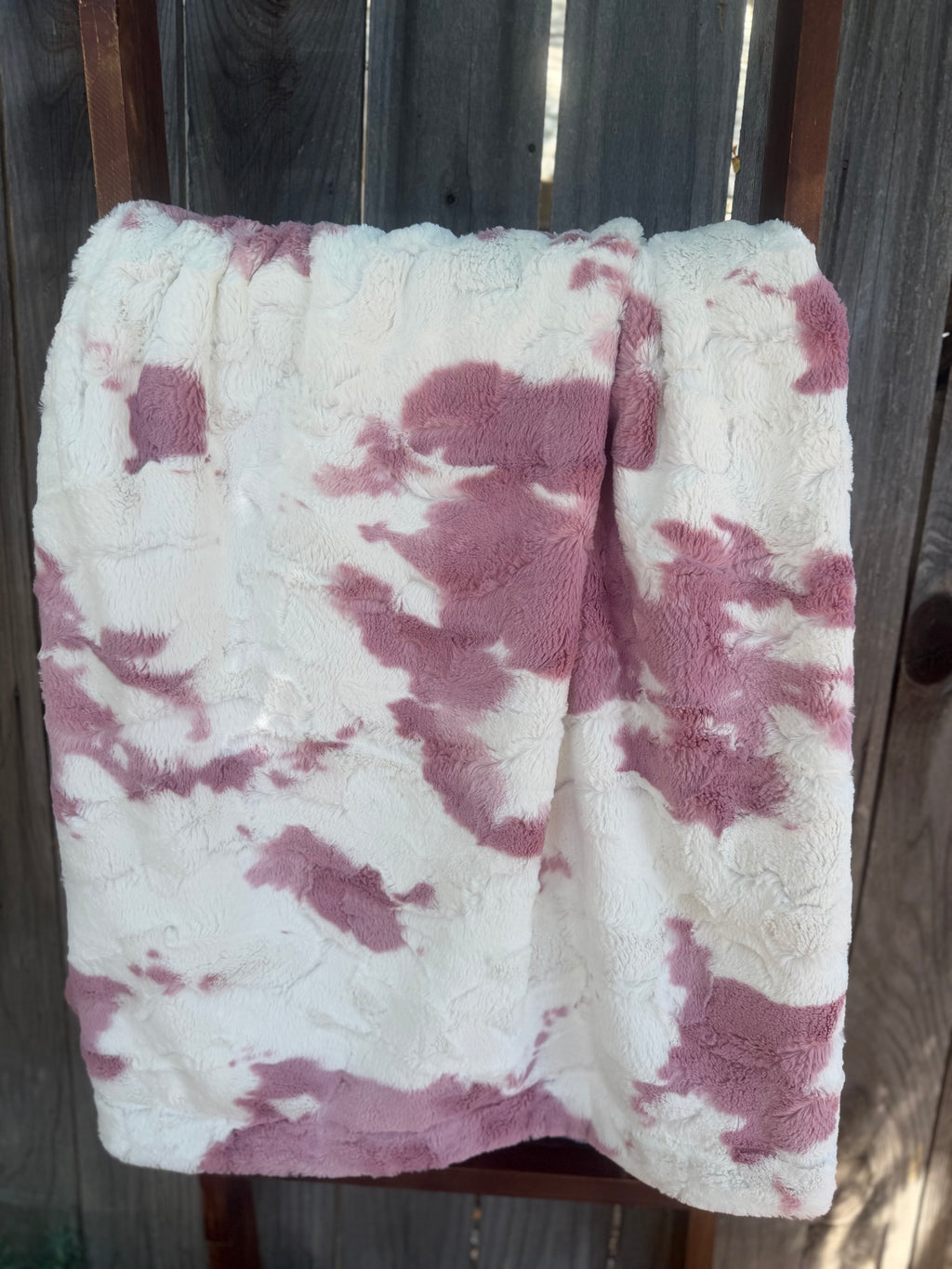Pink Cowhide Throw🐮💓