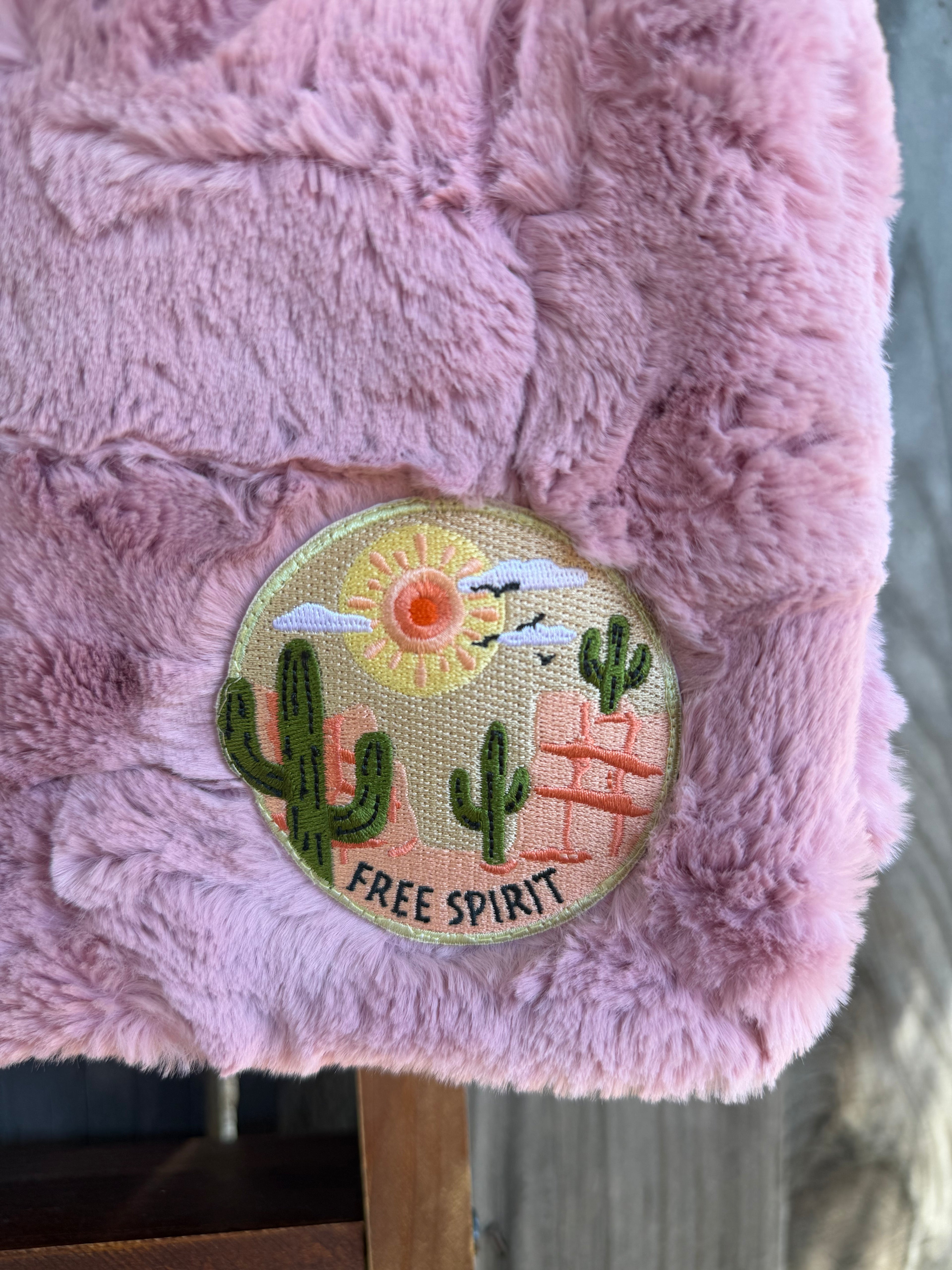 Pink Cowhide Throw🐮💓