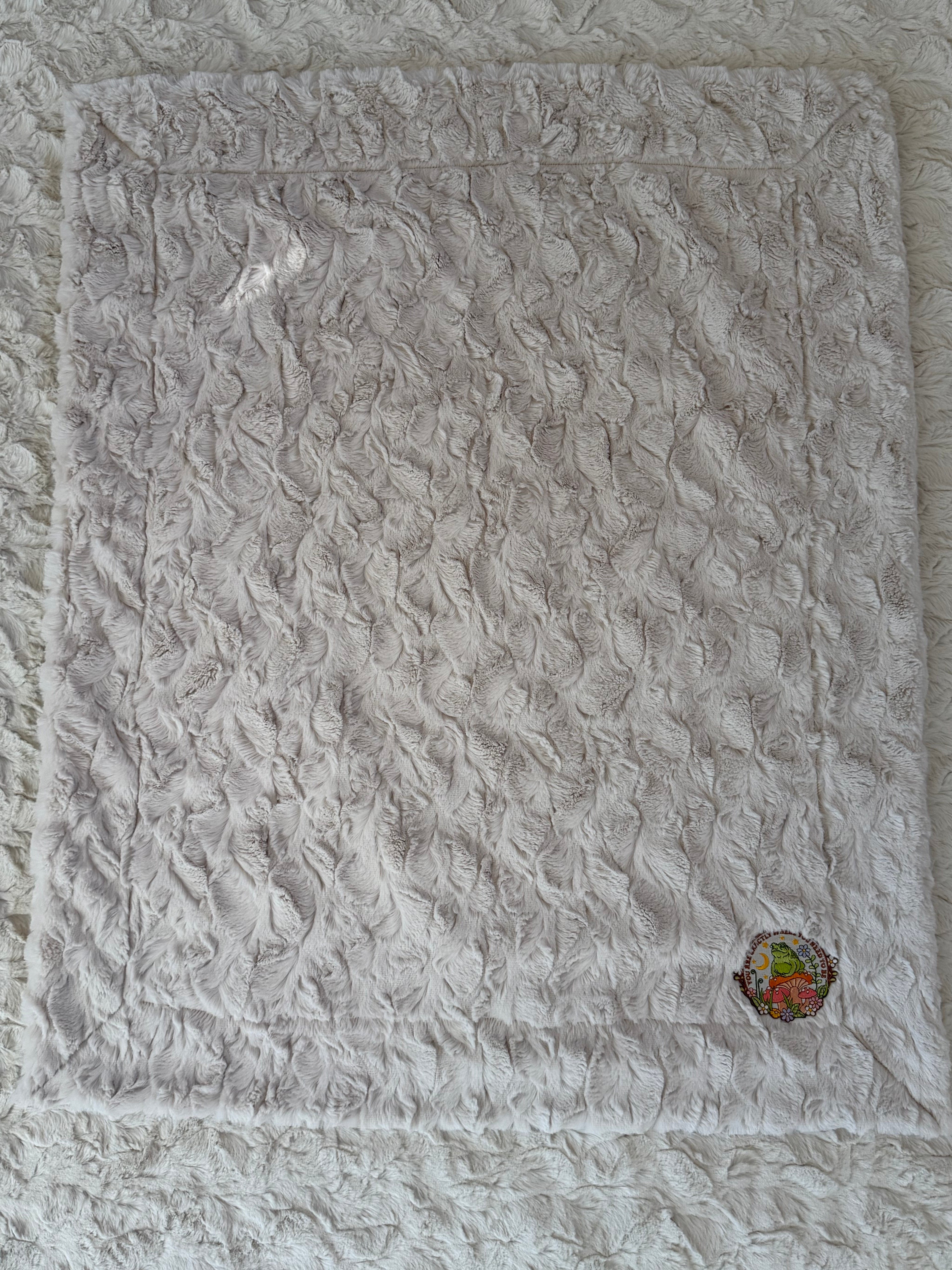 🌼 Groovy Minky Baby Blanket