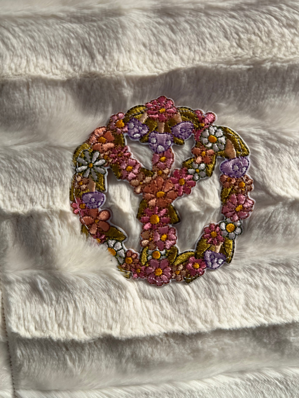 Groovy Daisy Minky Blanket (Toddler/Kid Size)