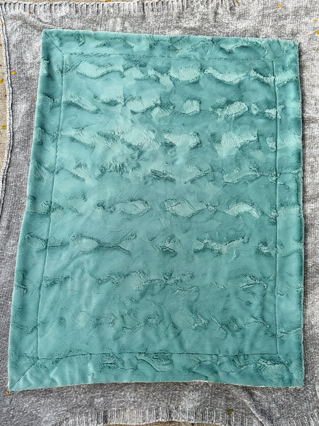 Sage Dreamer Minky Blanket 🌿✨(Toddler/Kid Size)