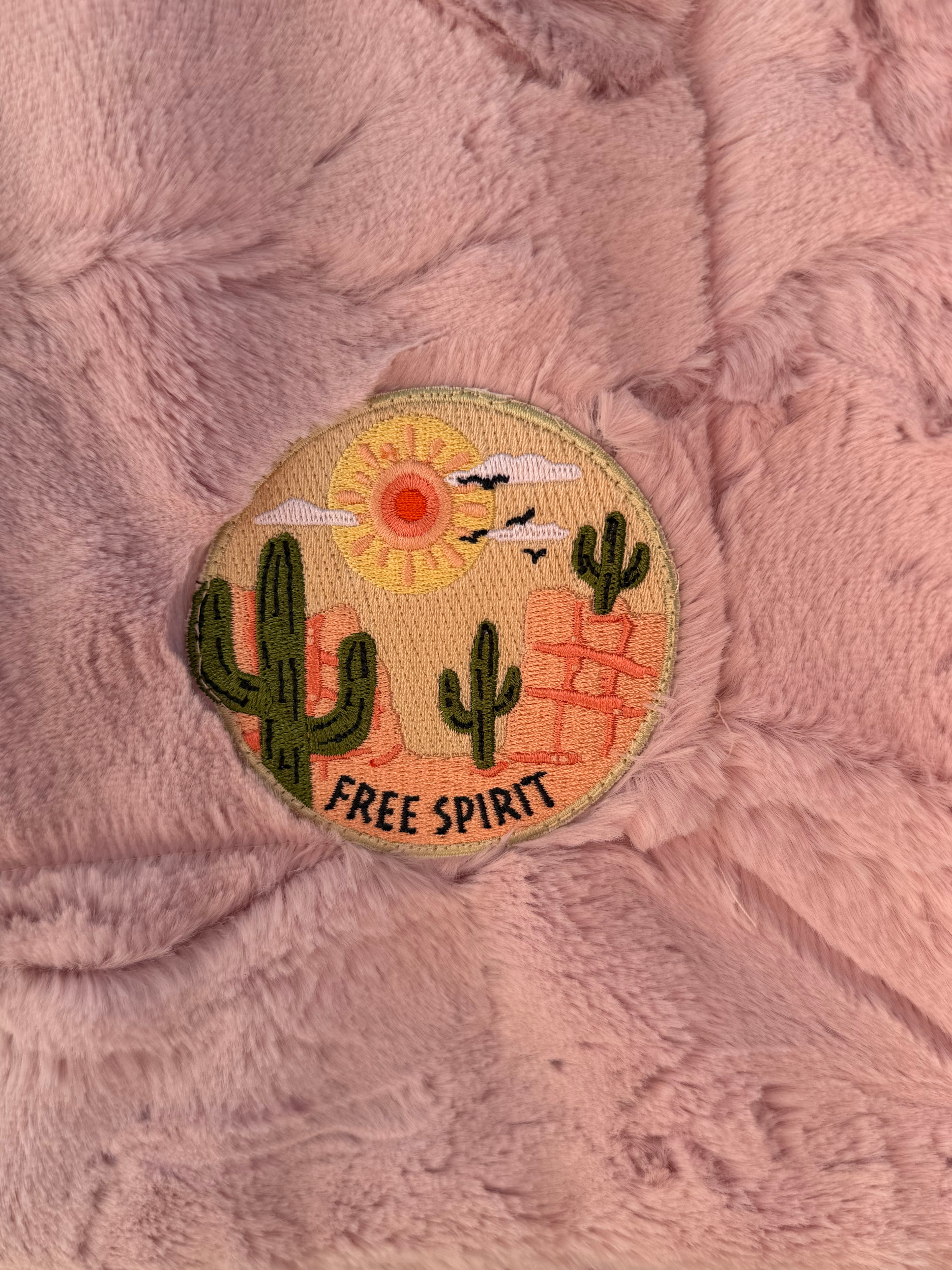 Free Spirit Minky Blanket 🌵💗 (Kid Size)