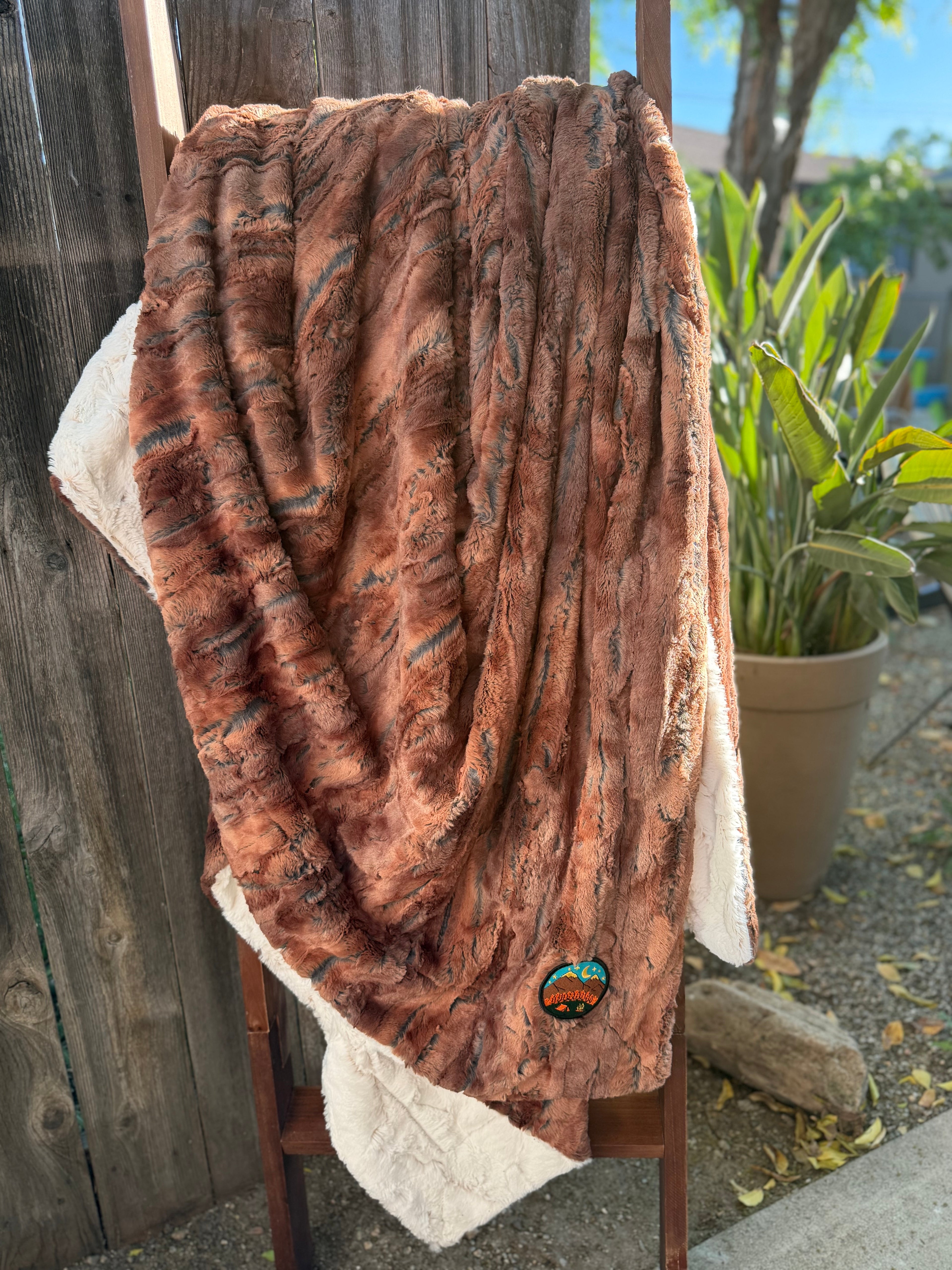 Mountain Campfire Minky Blanket 🏕️🤎 (Adult Size)
