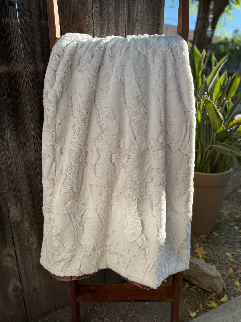 Mountain Campfire Minky Blanket 🏕️🤎 (Adult Size)
