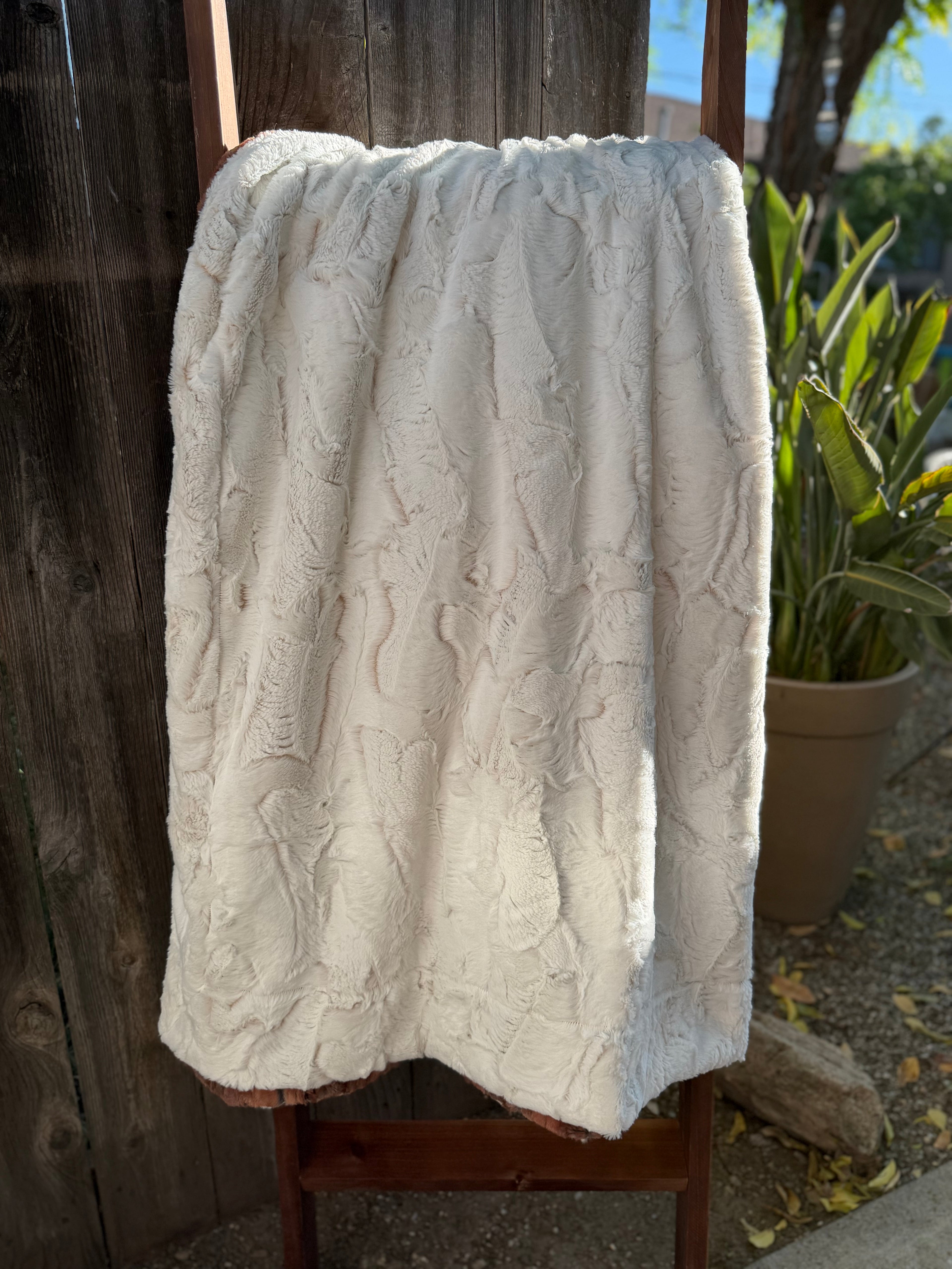 Mountain Campfire Minky Blanket 🏕️🤎 (Adult Size)