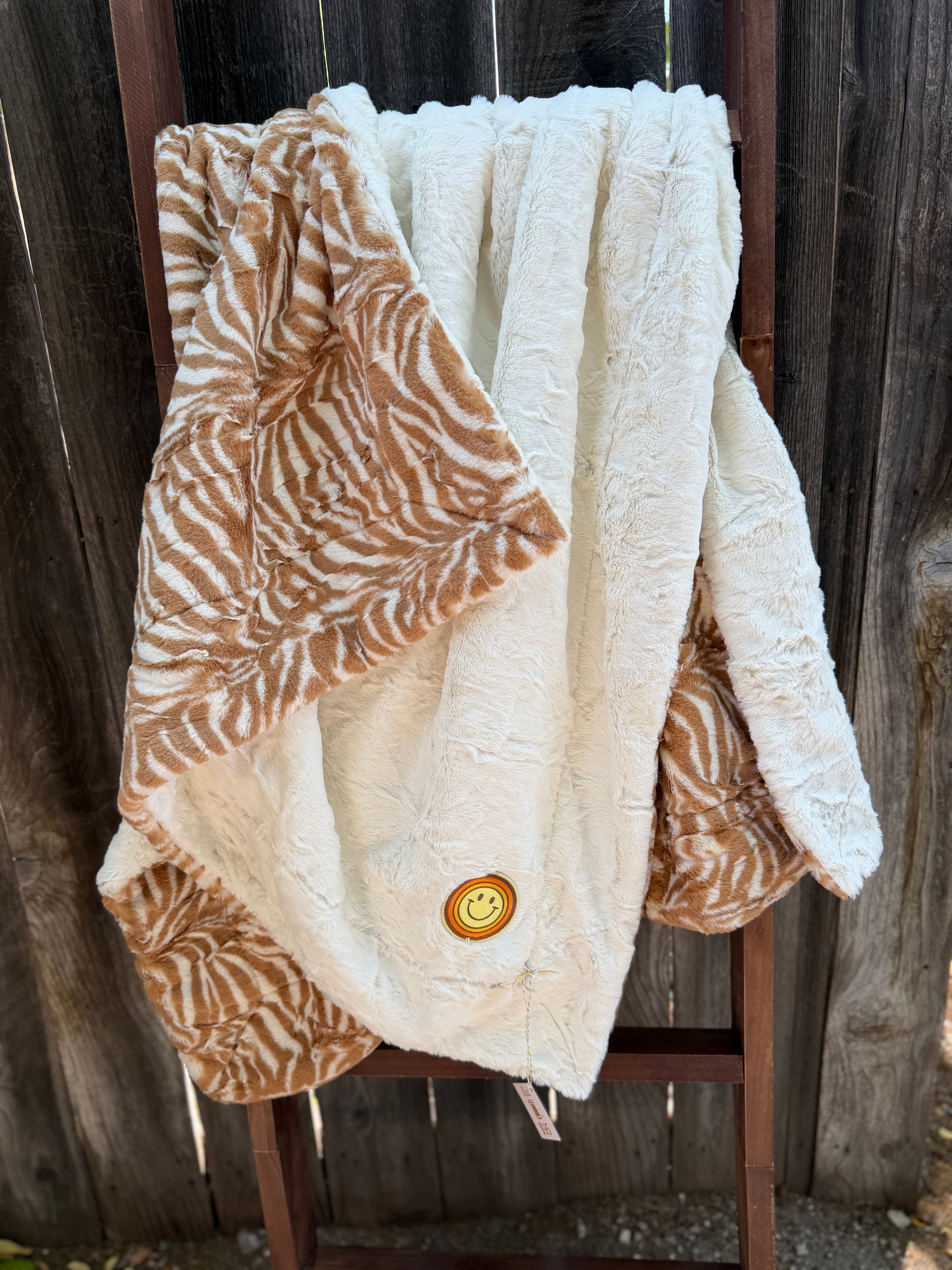 Retro Smile Kid Blanket ☀️🤎