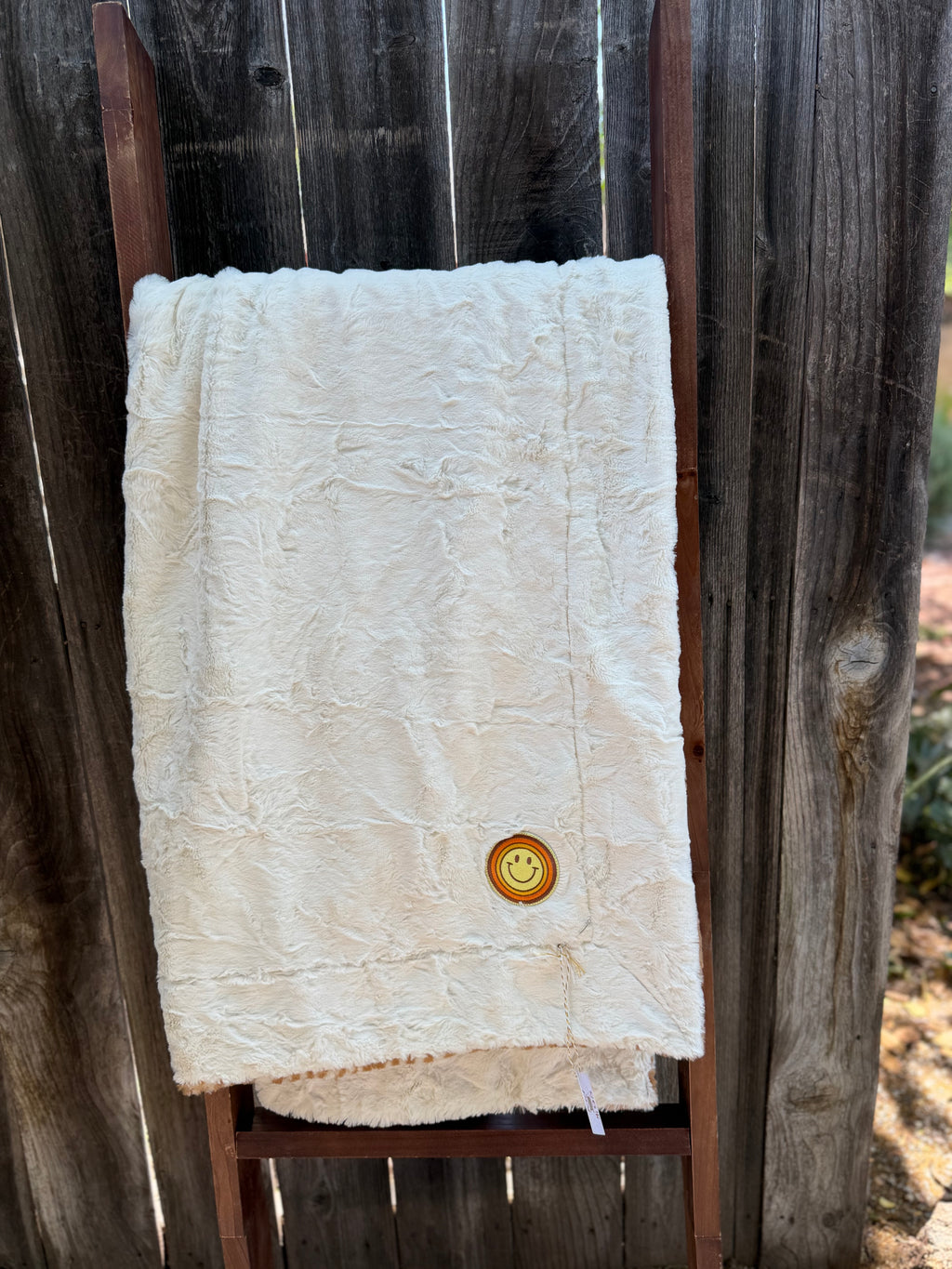 Retro Smile Kid Blanket ☀️🤎