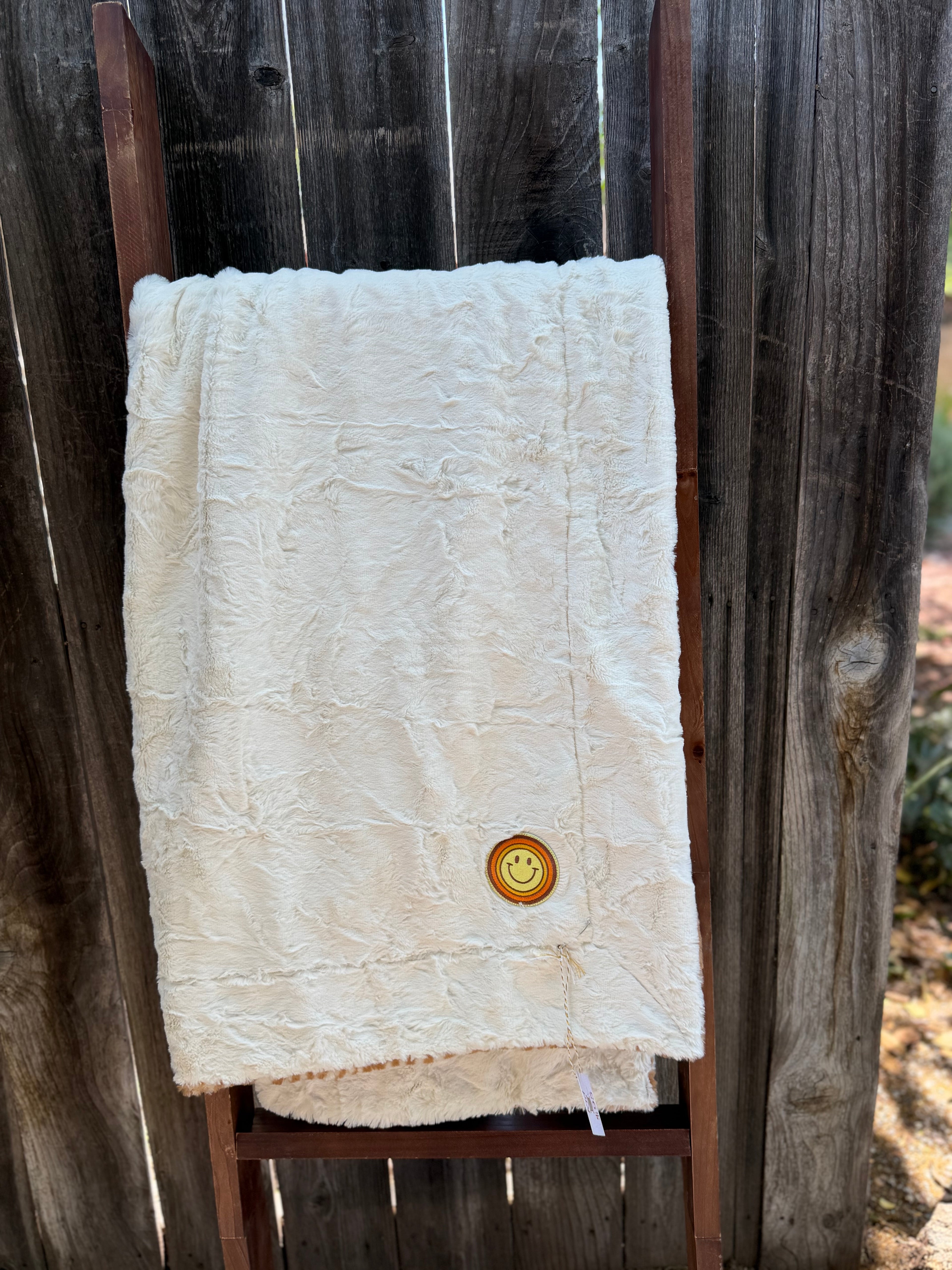 Retro Smile Kid Blanket ☀️🤎