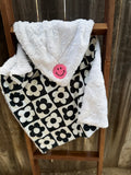 Groovy Daisy Smiles Baby Minky Blanket 🌼🩷